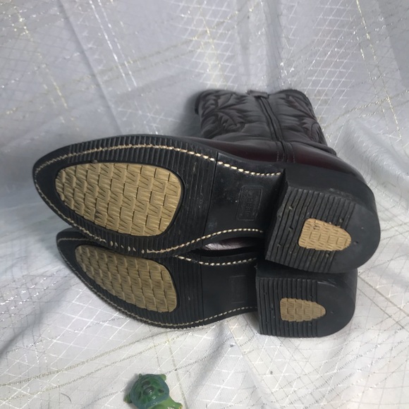 Wine colored Men’s Cowboy Boots, size 8D - Picture 3 of 4